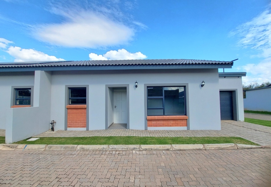 2 Bedroom Property for Sale in Meerhof North West